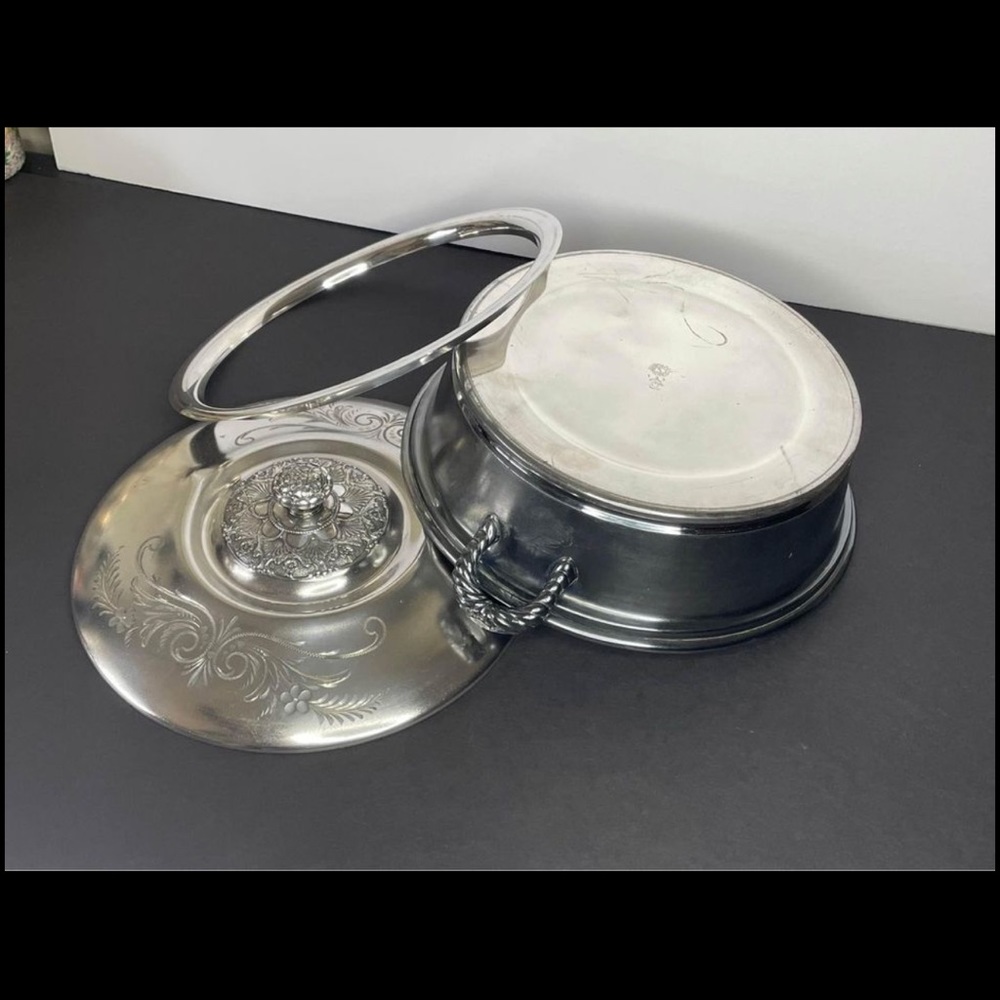 Antique Homan Silver Plated Quadruple Plate without glass Special Metal 163